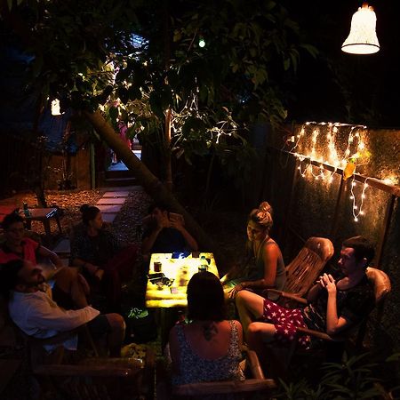 Bricks And Bamboo Hostel アンジュナ エクステリア 写真