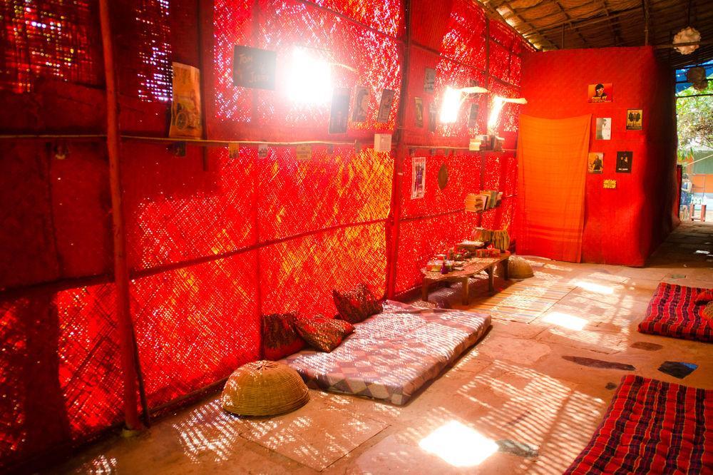 Bricks And Bamboo Hostel アンジュナ エクステリア 写真