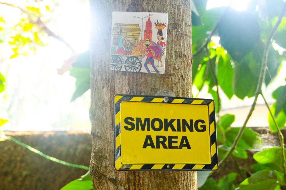 Bricks And Bamboo Hostel アンジュナ エクステリア 写真