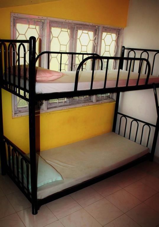 Bricks And Bamboo Hostel アンジュナ エクステリア 写真
