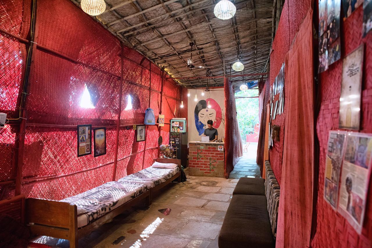 Bricks And Bamboo Hostel アンジュナ エクステリア 写真
